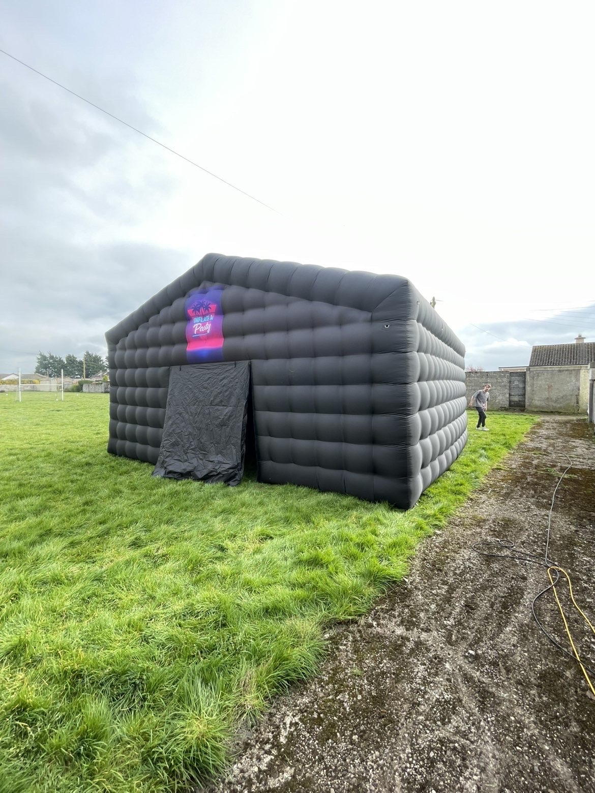 THE MEGA — 7m × 7m inflatable nightclub